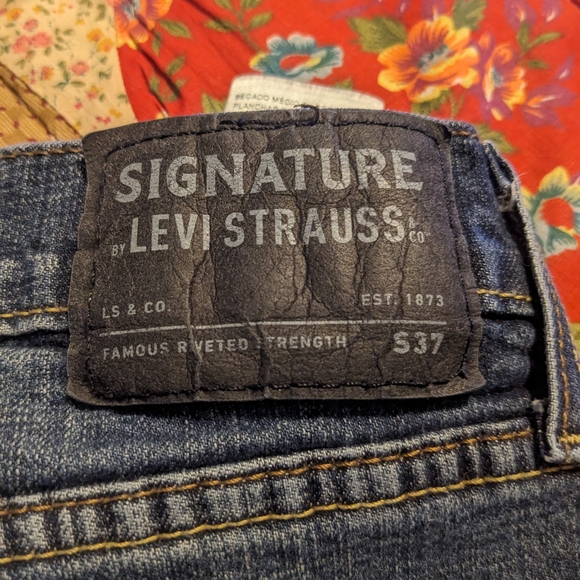 Levi's signature. 36 w. X 30 L. Slim. Men's - Picture 5 of 7